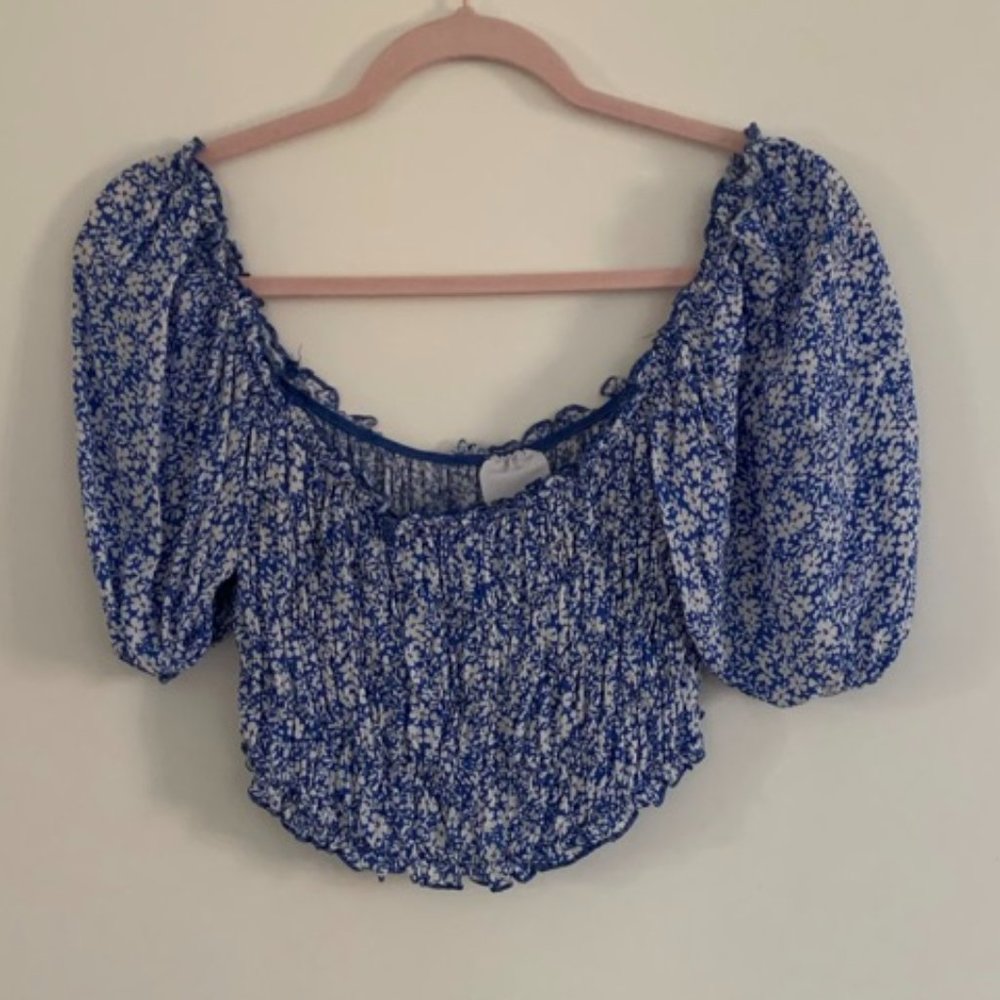 skylar madison blue floral puff sleeve top